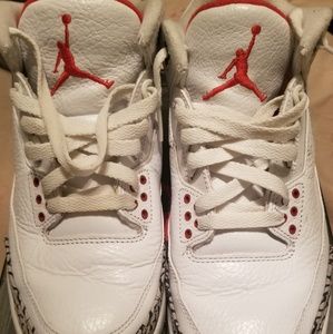 Preowned Jordan retro 3